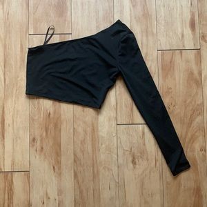 One shoulder crop top